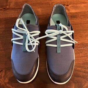 Women Olukai Miki LI Slip on sneakers sz 7.5 collapsable heel